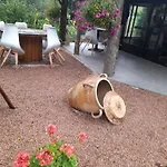 Oda ve Kahvaltı Les Roches D'hotes Servant