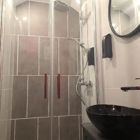 Les Roches D'hotes Bed & Breakfast Servant