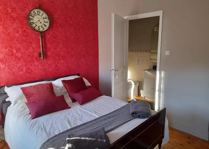 Les Roches D'hotes Bed & Breakfast